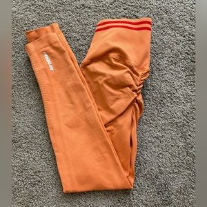 DOYOUEVEN Scrunch Seamless Leggings